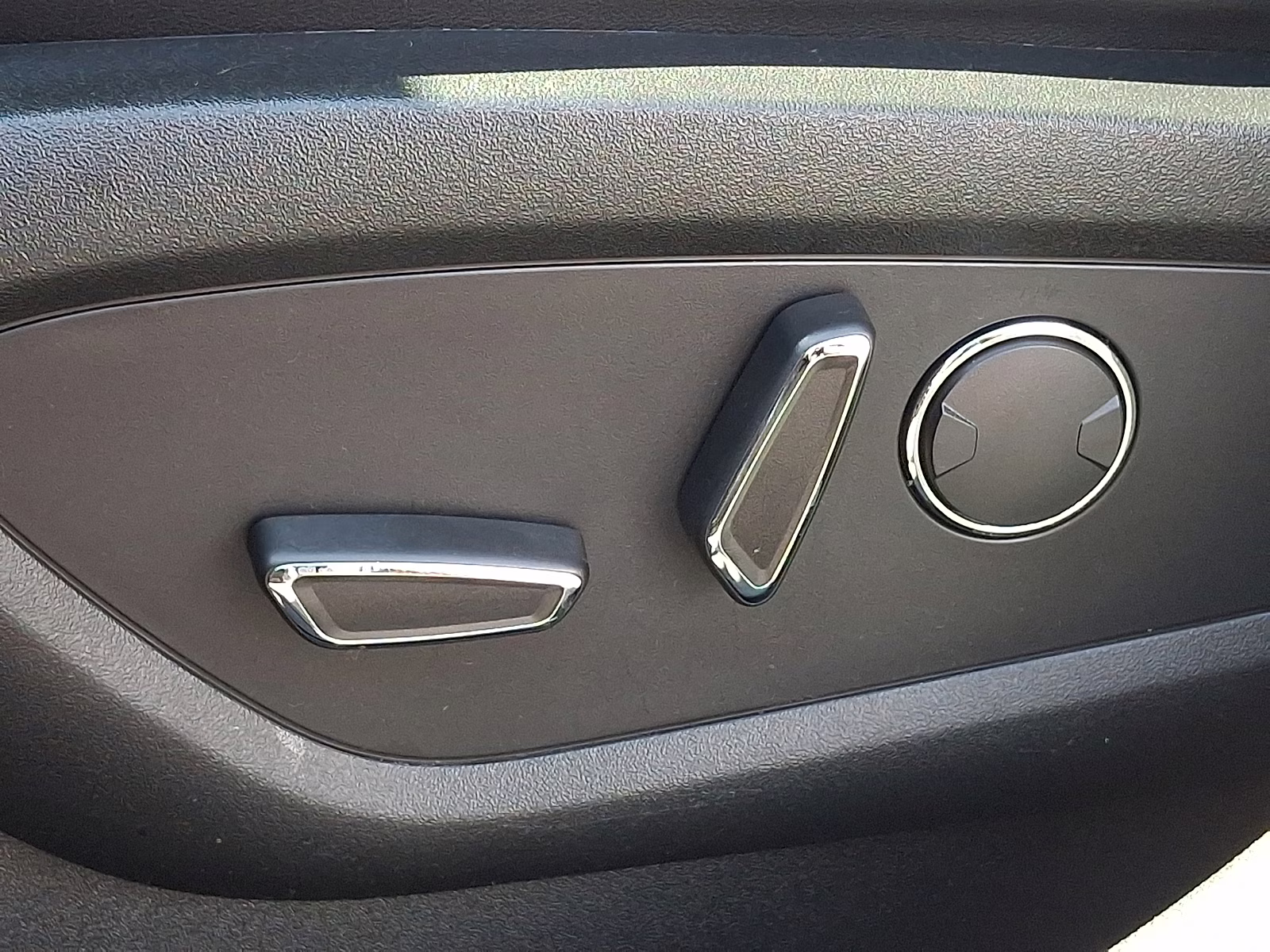 2019 Infinite Black Metallic - UM Lincoln Nautilus Select AWD