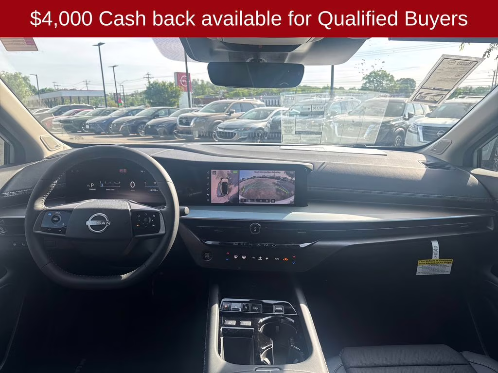 2026 Everest White Pearl/Black Nissan Murano Platinum AWD SUV