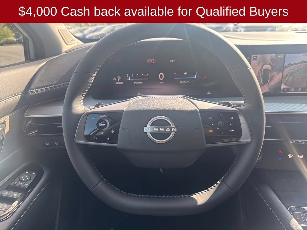 2026 Everest White Pearl/Black Nissan Murano Platinum AWD SUV