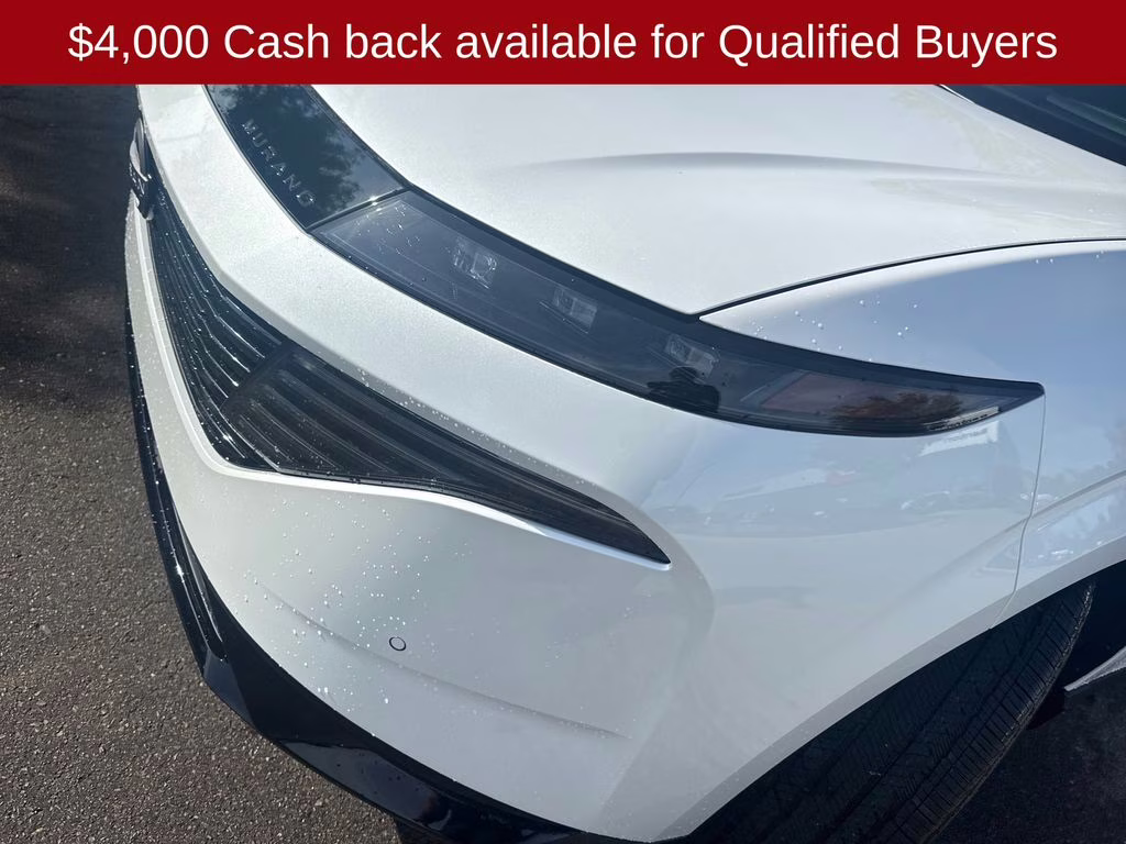 2026 Everest White Pearl/Black Nissan Murano Platinum AWD SUV