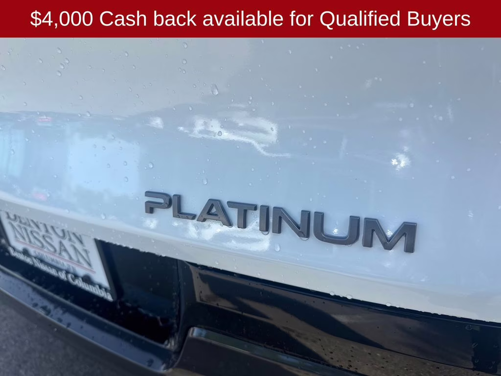2026 Everest White Pearl/Black Nissan Murano Platinum AWD SUV