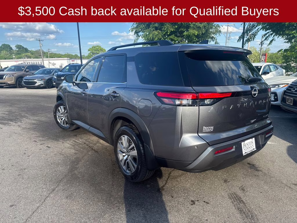 2026 Gun Metallic Nissan Pathfinder SL 4X4 SUV