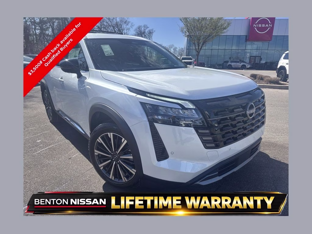 2026 Everest White Pearl Tricoat Nissan Pathfinder Platinum 4X4 SUV