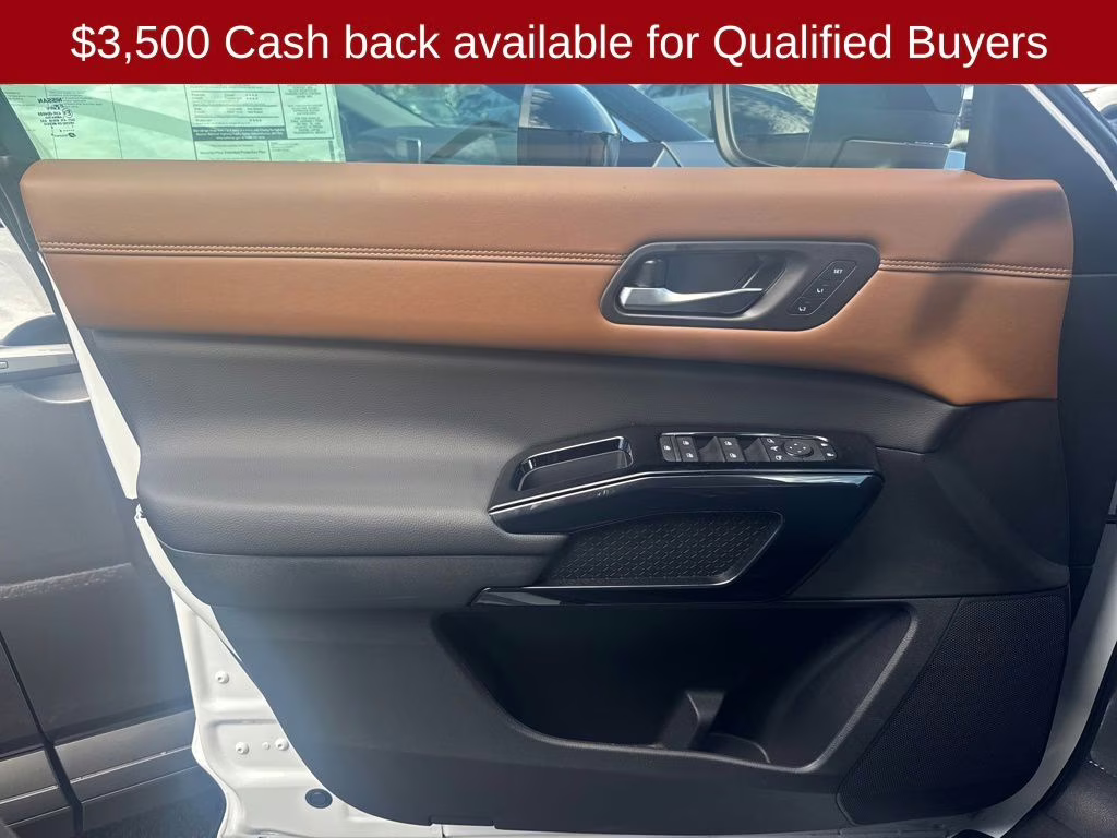 2026 Everest White Pearl Tricoat Nissan Pathfinder Platinum 4X4 SUV