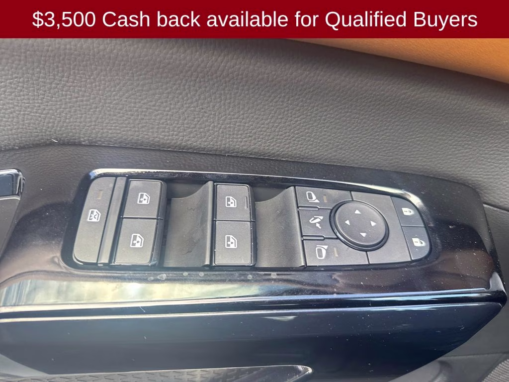 2026 Everest White Pearl Tricoat Nissan Pathfinder Platinum 4X4 SUV