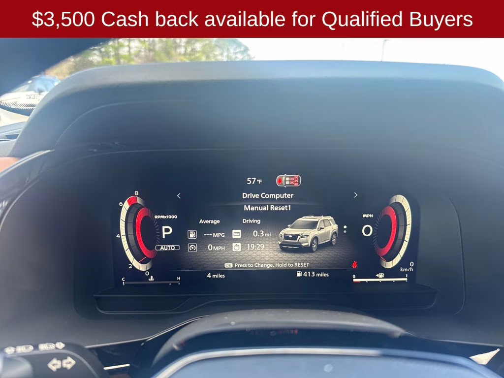 2026 Everest White Pearl Tricoat Nissan Pathfinder Platinum 4X4 SUV