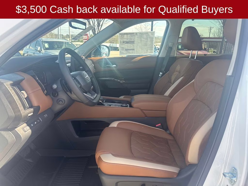 2026 Everest White Pearl Tricoat Nissan Pathfinder Platinum 4X4 SUV