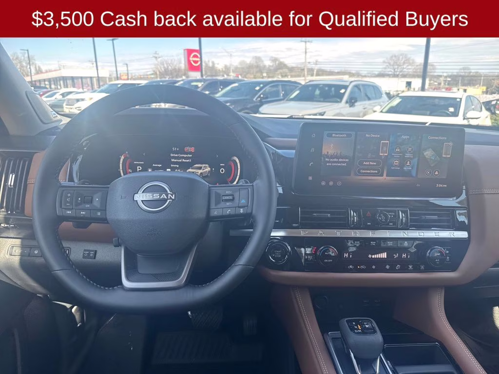 2026 Everest White Pearl Tricoat Nissan Pathfinder Platinum 4X4 SUV