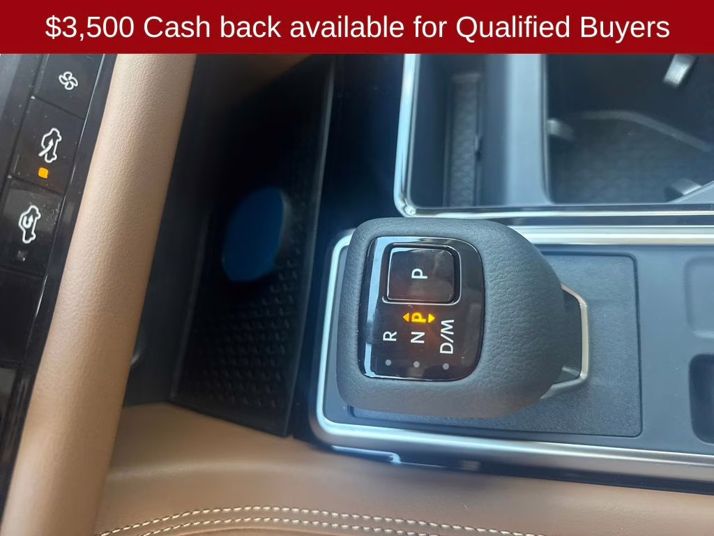 2026 Everest White Pearl Tricoat Nissan Pathfinder Platinum 4X4 SUV