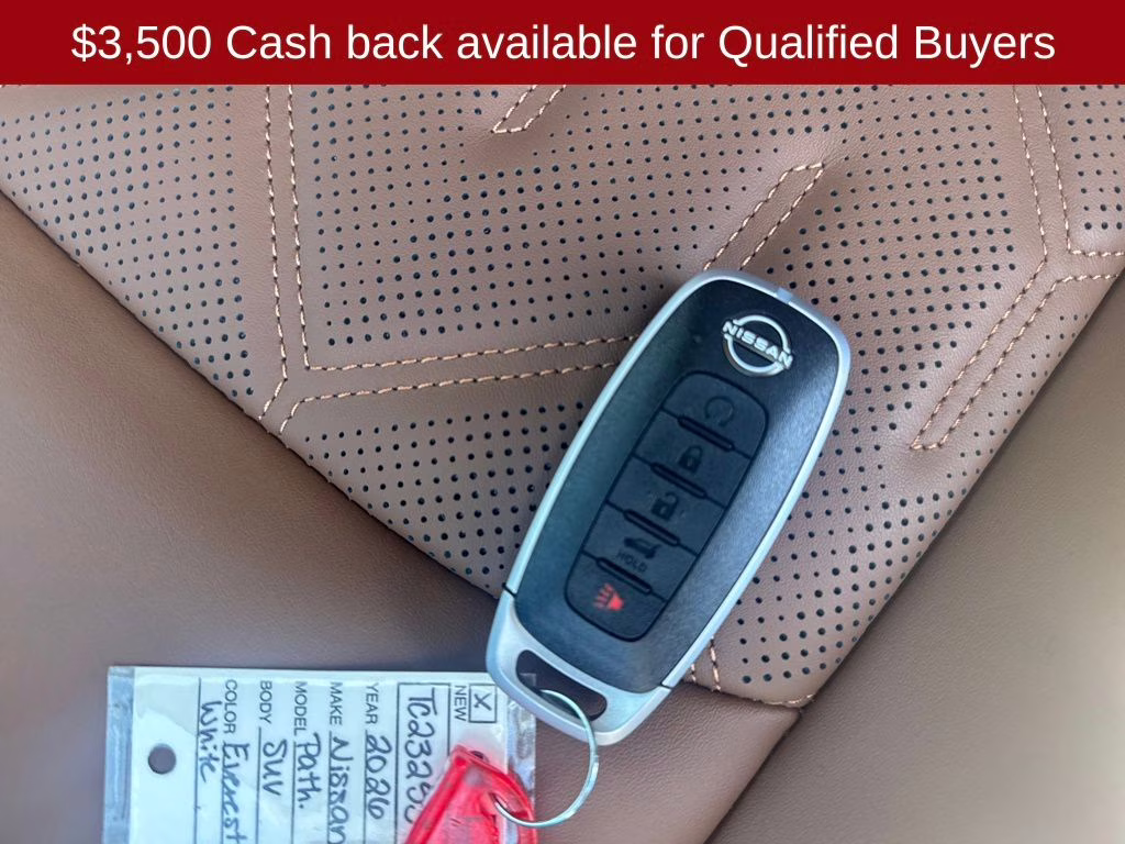 2026 Everest White Pearl Tricoat Nissan Pathfinder Platinum 4X4 SUV