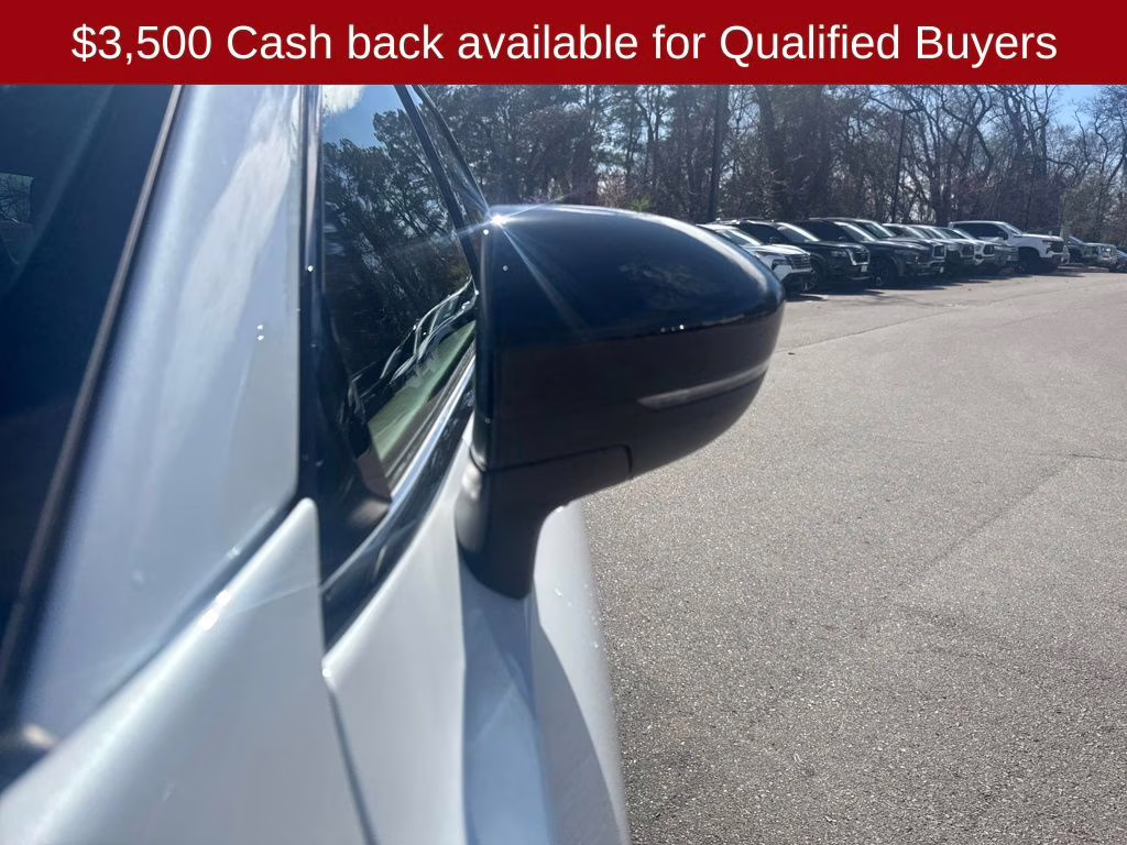 2026 Everest White Pearl Tricoat Nissan Pathfinder Platinum 4X4 SUV