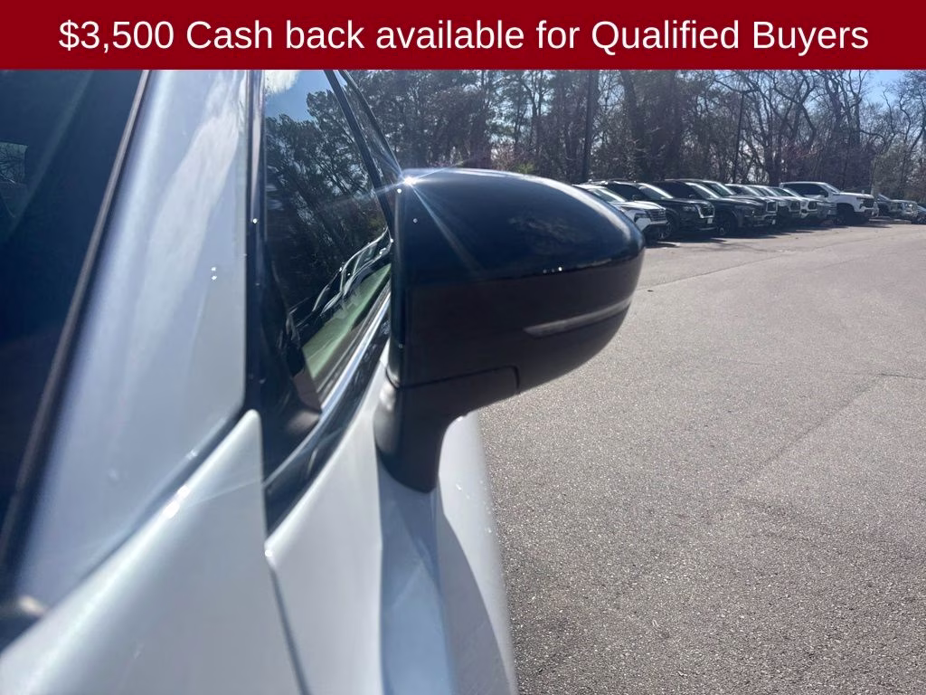 2026 Everest White Pearl Tricoat Nissan Pathfinder Platinum 4X4 SUV