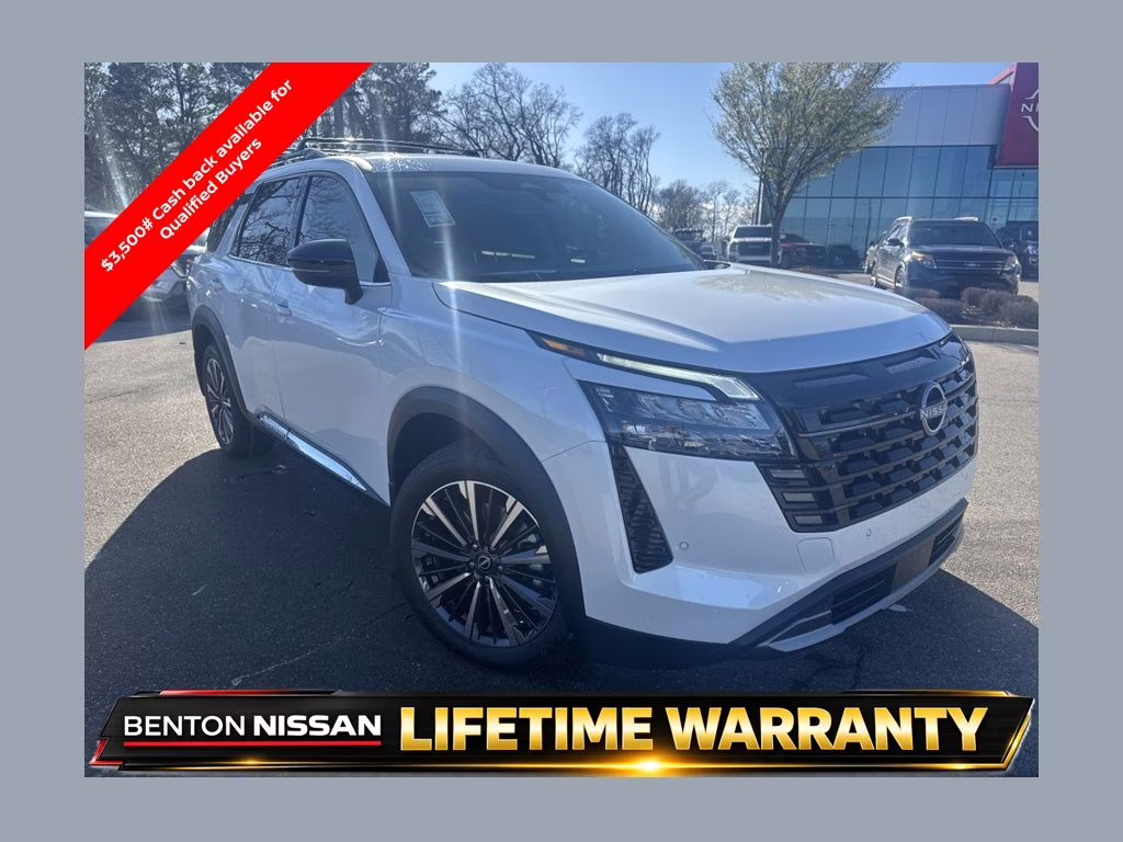 2026 Everest White Pearl Tricoat Nissan Pathfinder Platinum 4X4 SUV
