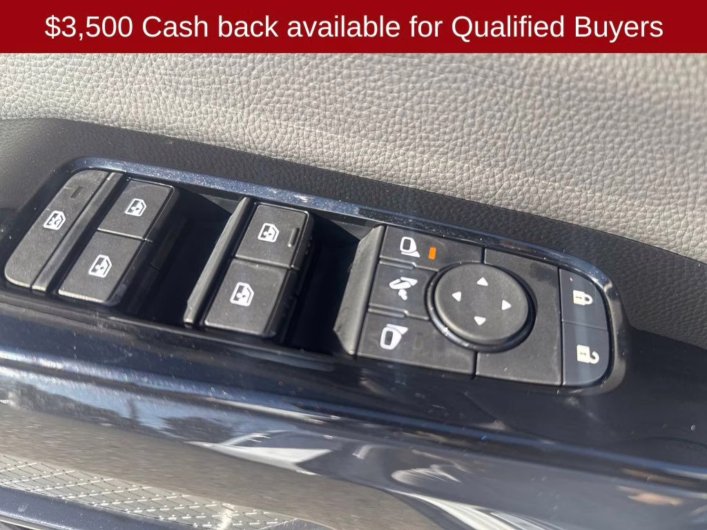 2026 Everest White Pearl Tricoat Nissan Pathfinder Platinum 4X4 SUV