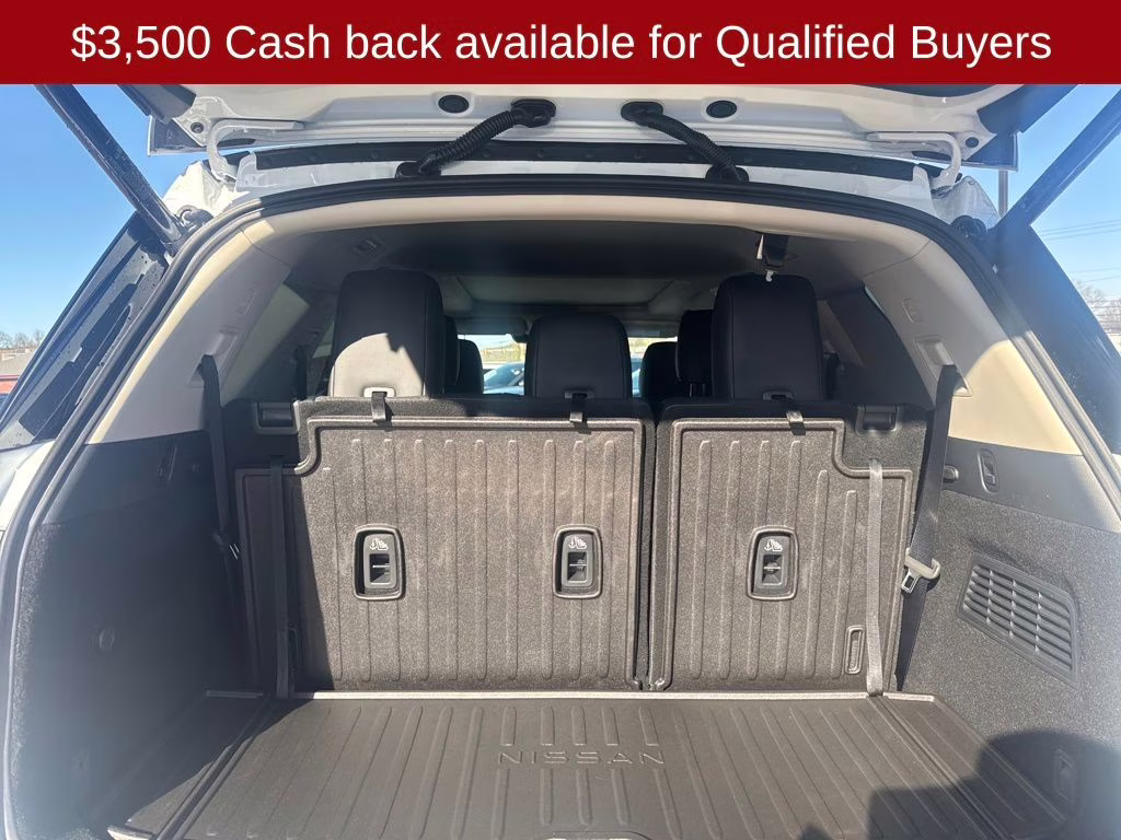 2026 Everest White Pearl Tricoat Nissan Pathfinder Platinum 4X4 SUV