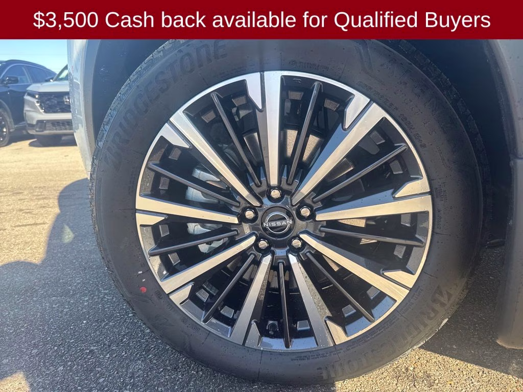 2026 Everest White Pearl Tricoat Nissan Pathfinder Platinum 4X4 SUV