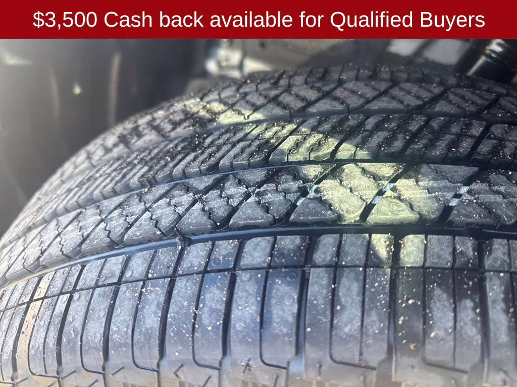 2026 Everest White Pearl Tricoat Nissan Pathfinder Platinum 4X4 SUV