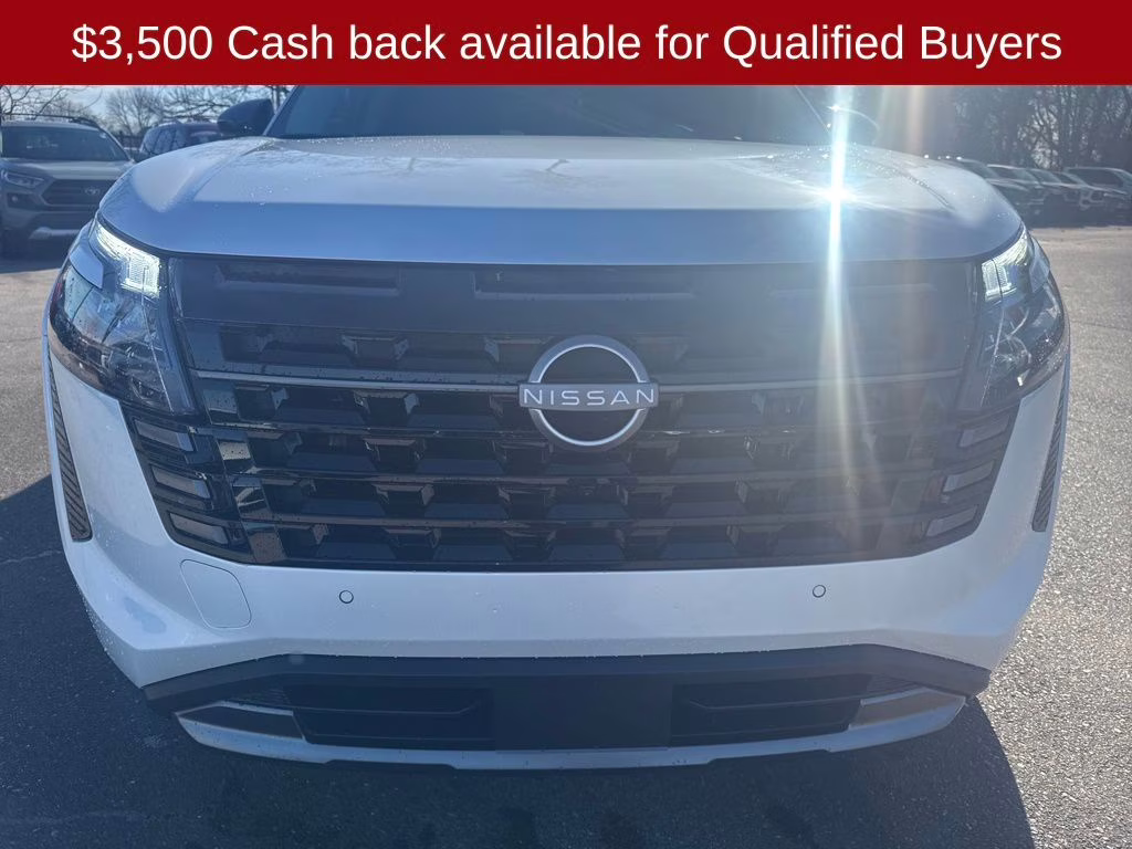 2026 Everest White Pearl Tricoat Nissan Pathfinder Platinum 4X4 SUV