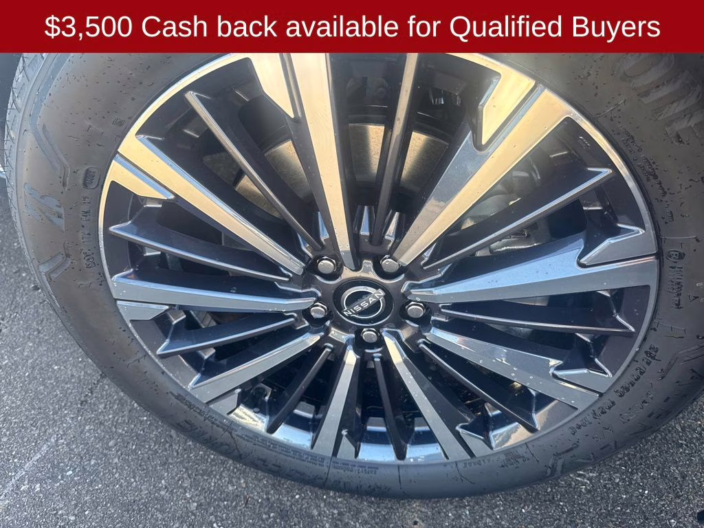 2026 Everest White Pearl Tricoat Nissan Pathfinder Platinum 4X4 SUV