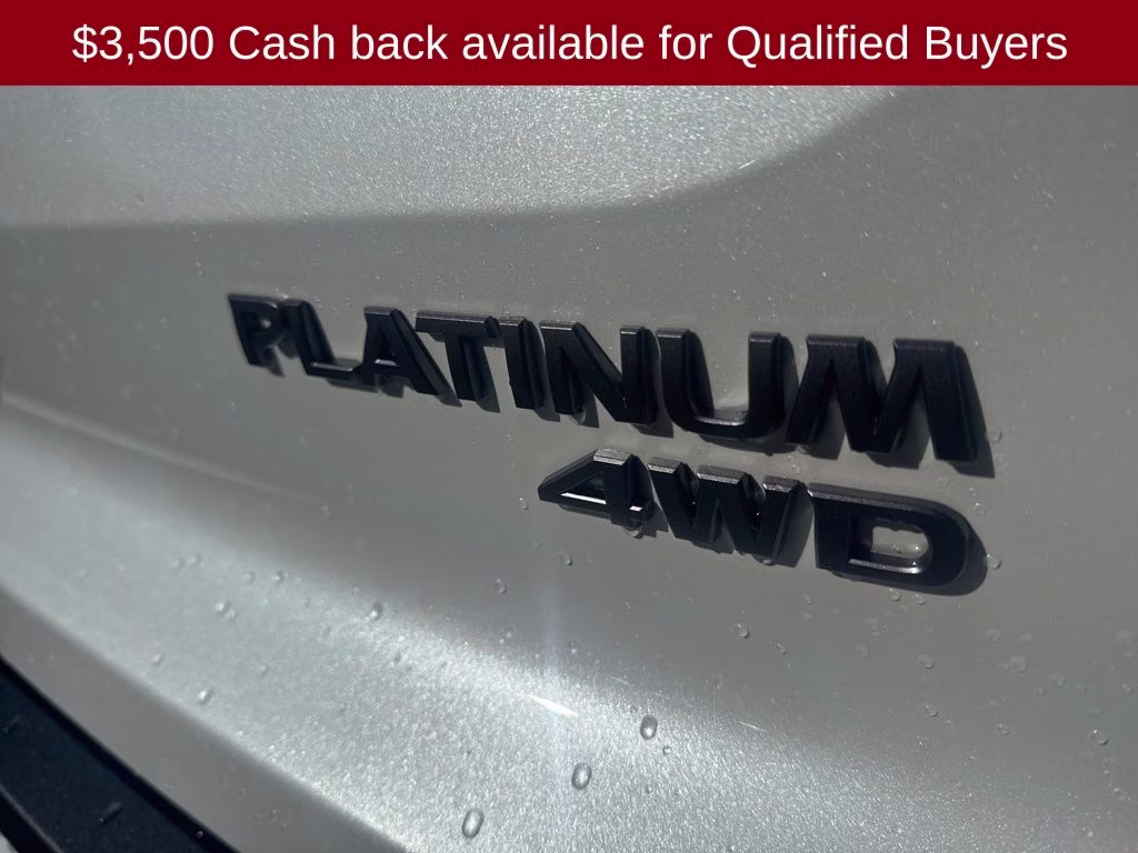 2026 Everest White Pearl Tricoat Nissan Pathfinder Platinum 4X4 SUV