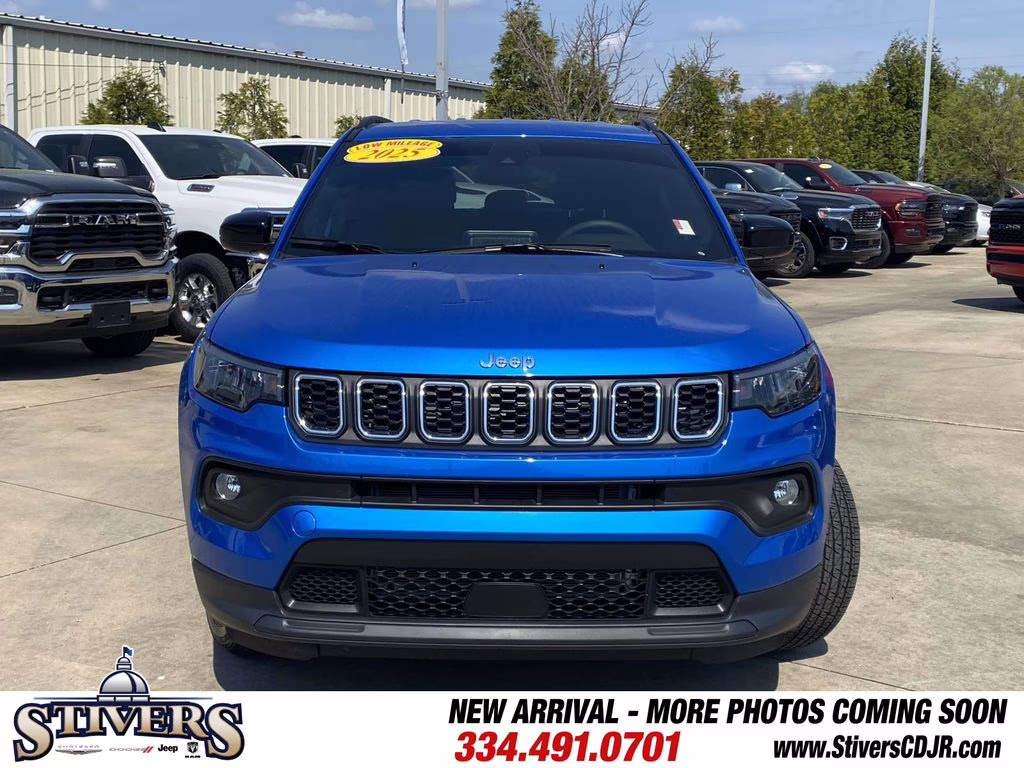 2025 Hydro Blue Pearlcoat Jeep Compass Latitude 4X4 SUV