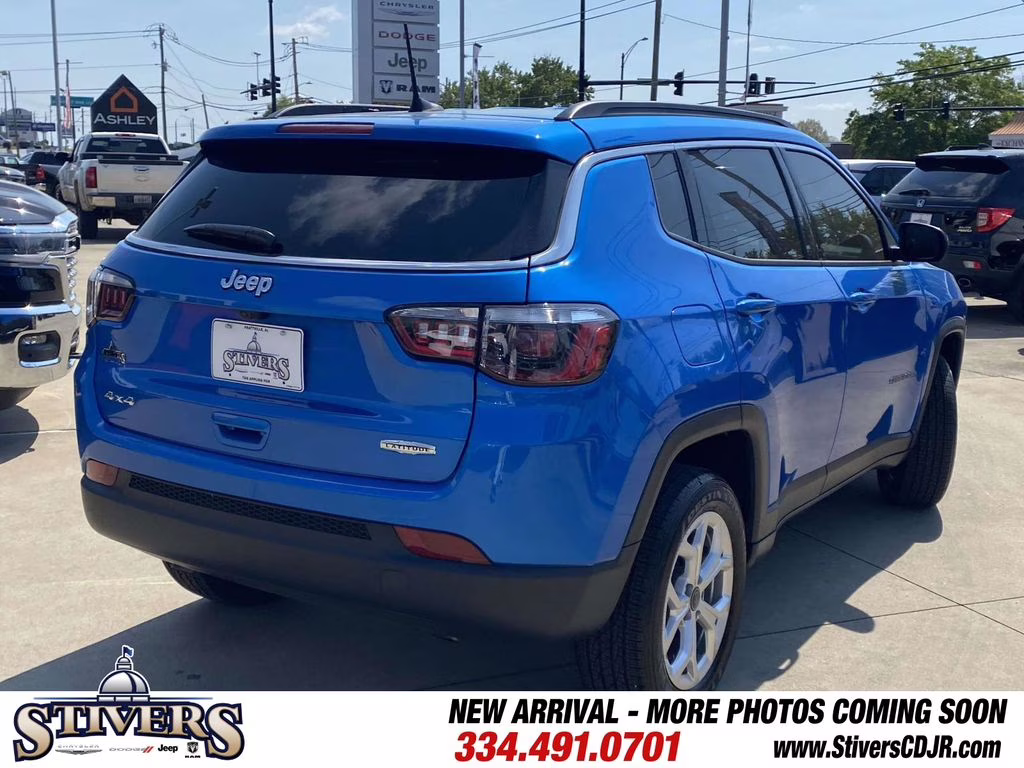 2025 Hydro Blue Pearlcoat Jeep Compass Latitude 4X4 SUV
