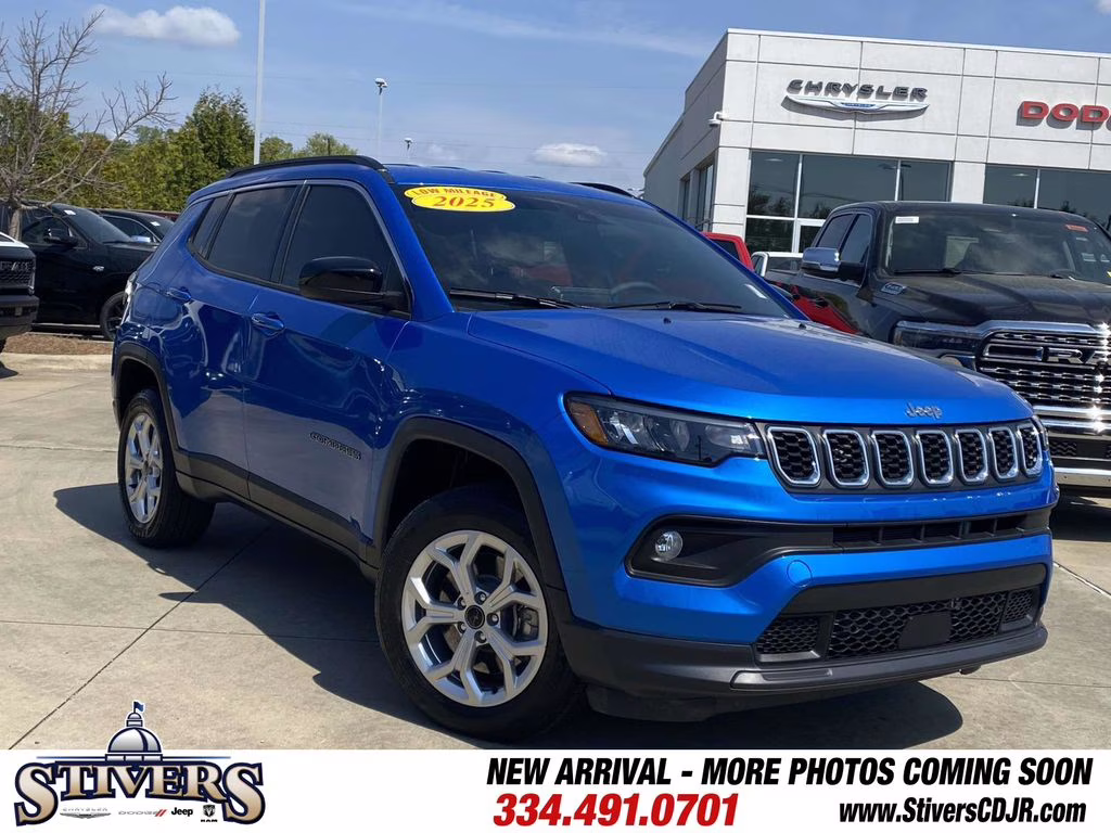 2025 Hydro Blue Pearlcoat Jeep Compass Latitude 4X4 SUV