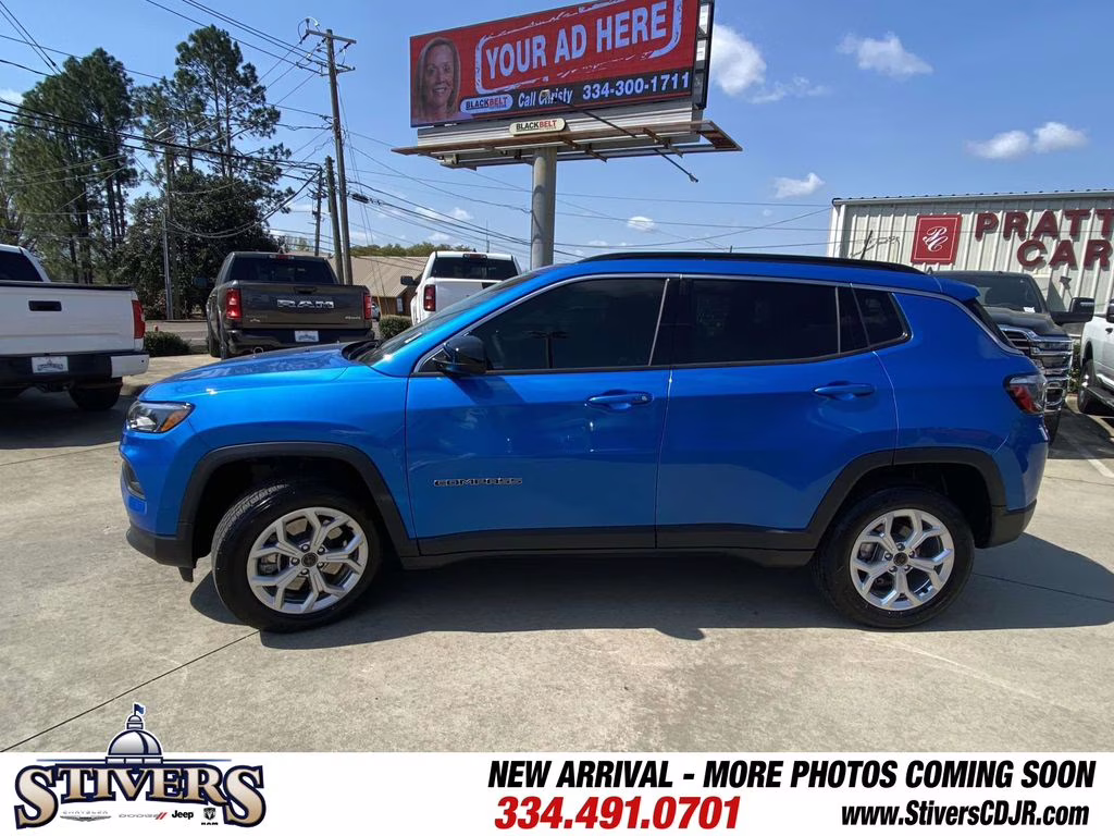 2025 Hydro Blue Pearlcoat Jeep Compass Latitude 4X4 SUV