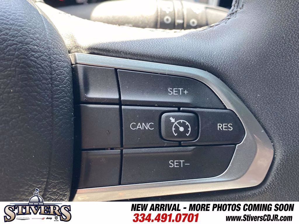 2025 Hydro Blue Pearlcoat Jeep Compass Latitude 4X4 SUV