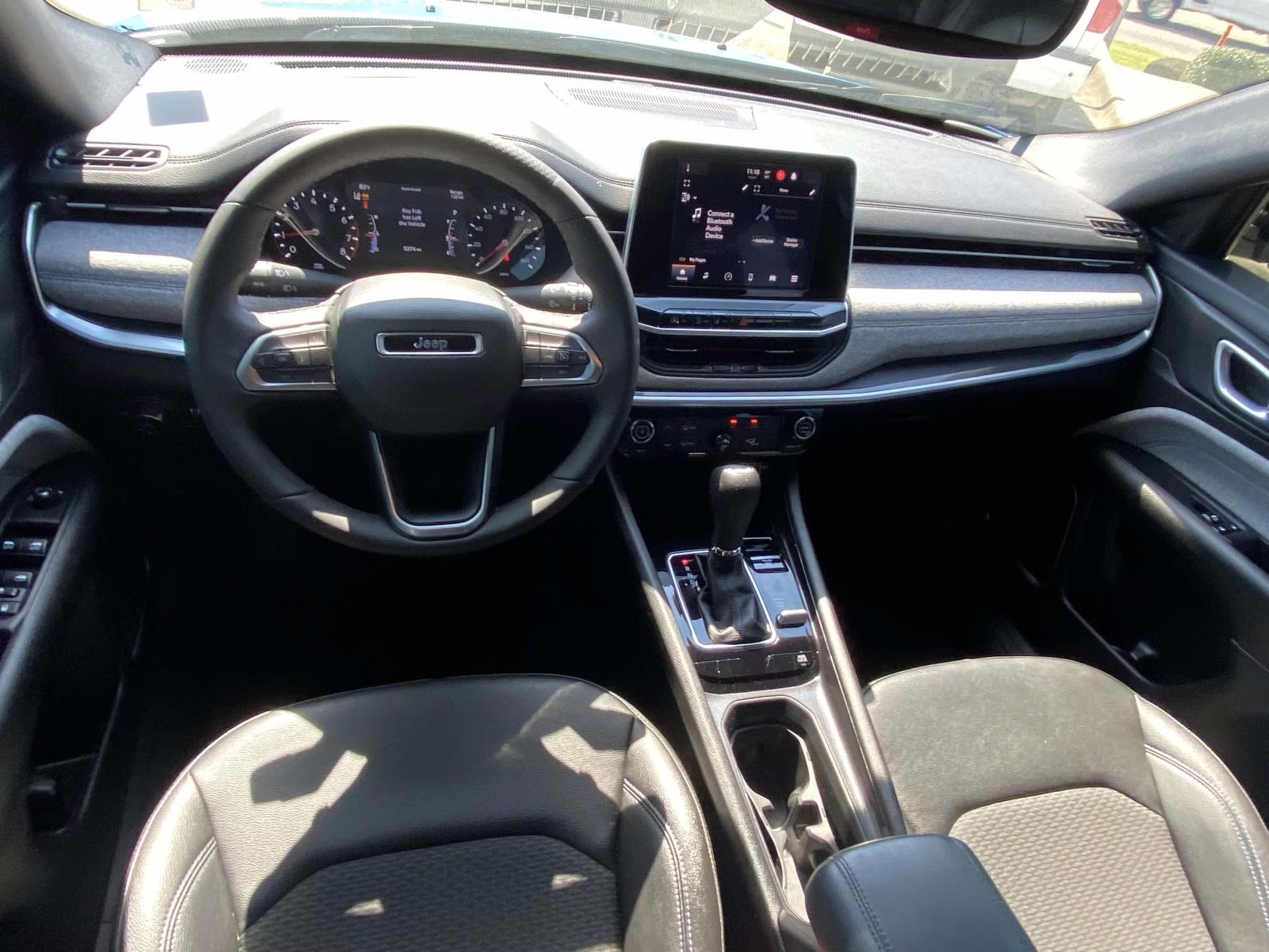 2025 Hydro Blue Pearlcoat Jeep Compass Latitude 4X4 SUV