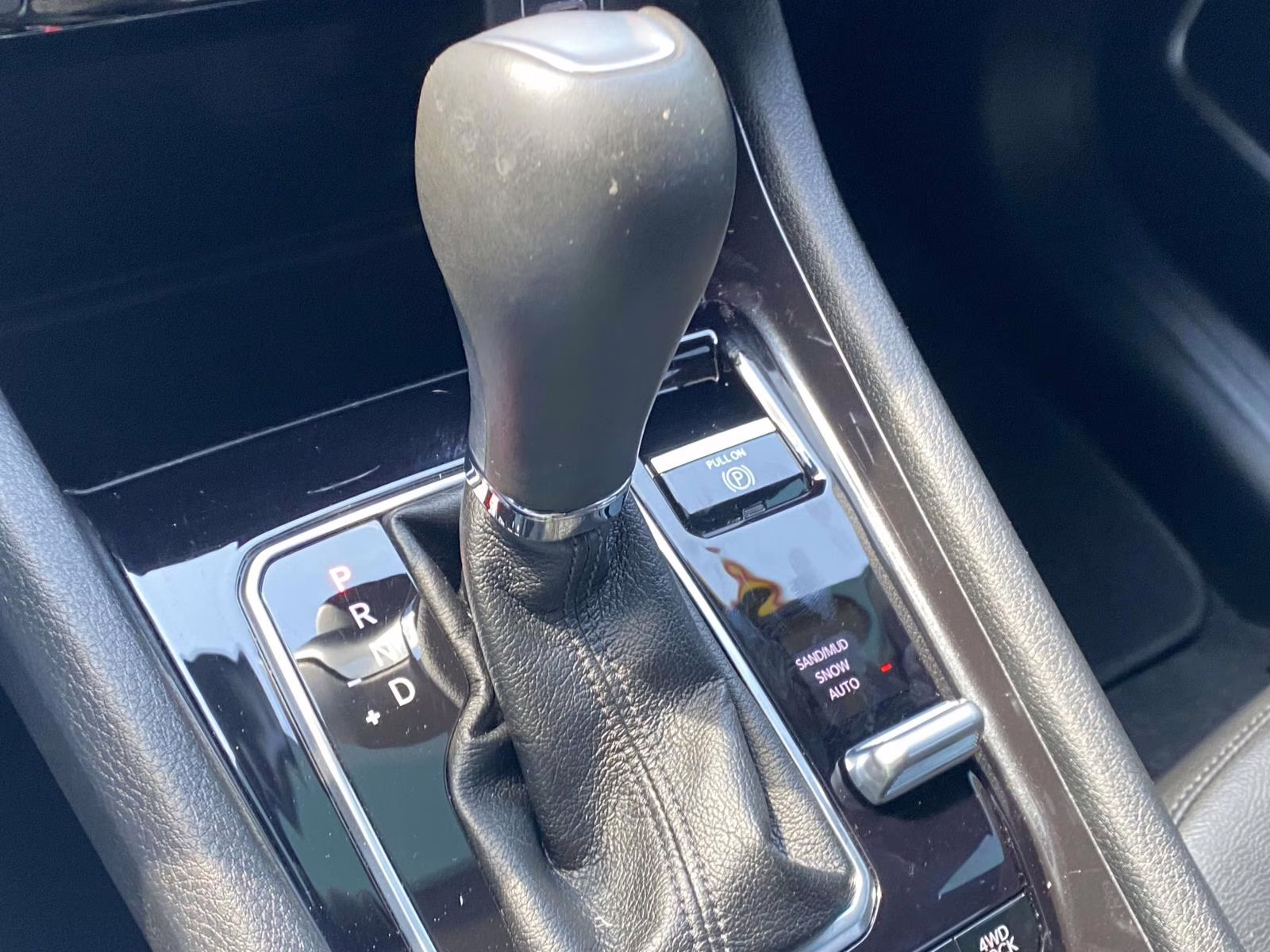 2025 Hydro Blue Pearlcoat Jeep Compass Latitude 4X4 SUV