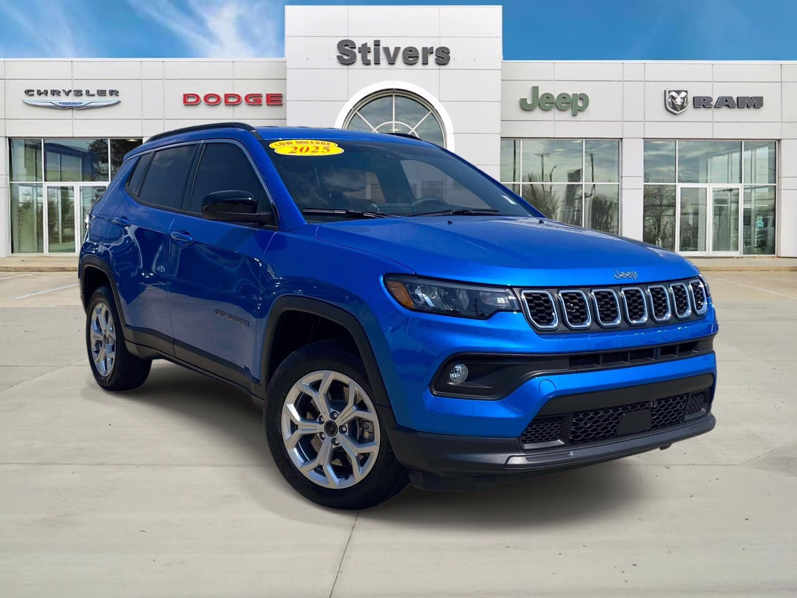 2025 Hydro Blue Pearlcoat Jeep Compass Latitude 4X4 SUV