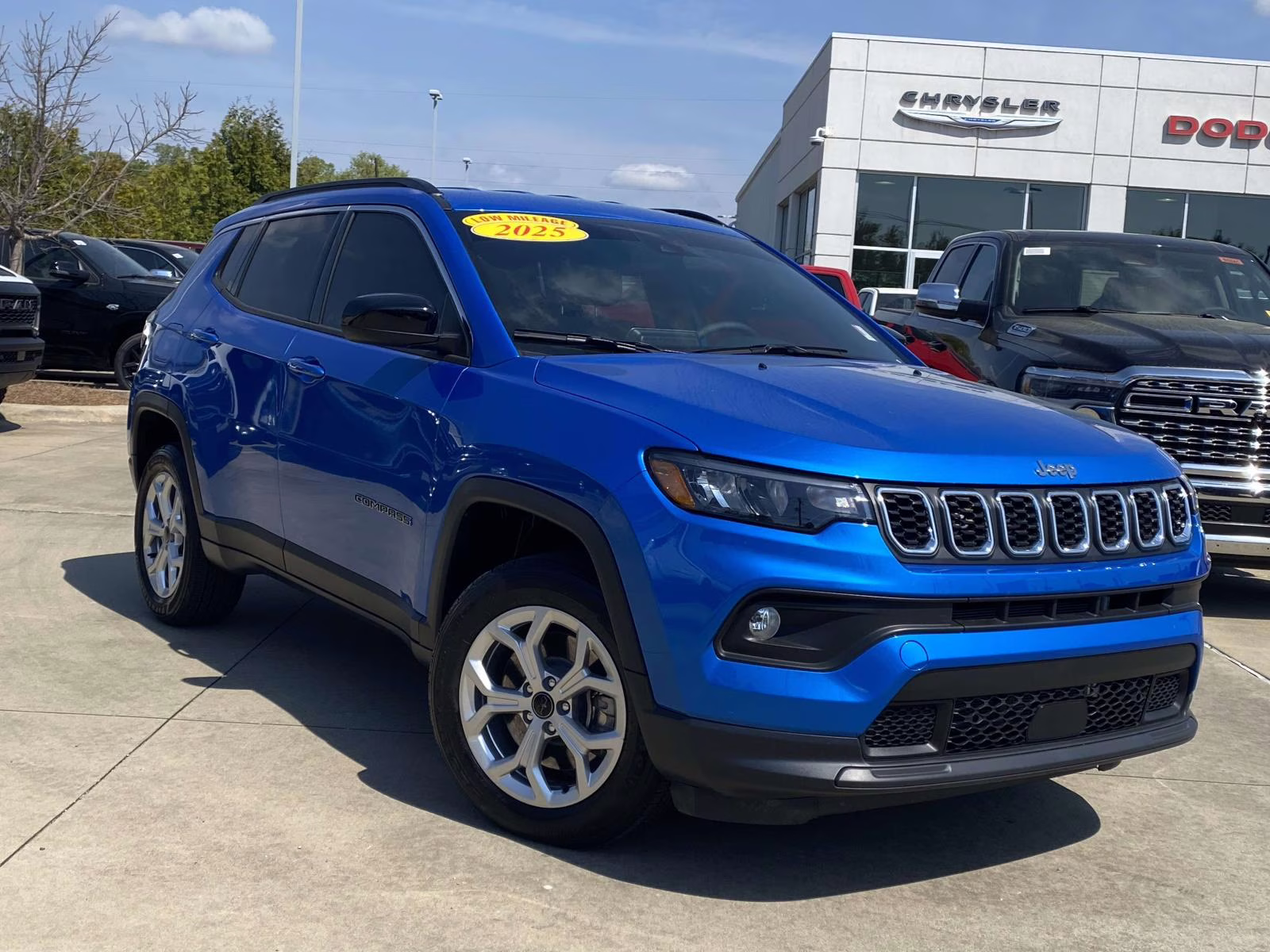 2025 Hydro Blue Pearlcoat Jeep Compass Latitude 4X4 SUV