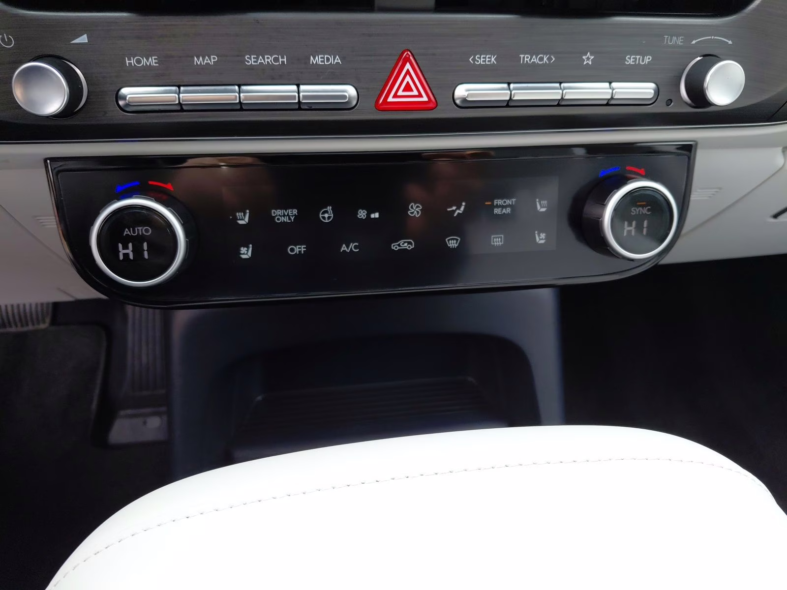 2026 Ecotronic Gray Pearl Hyundai Palisade Hybrid Calligraphy AWD SUV