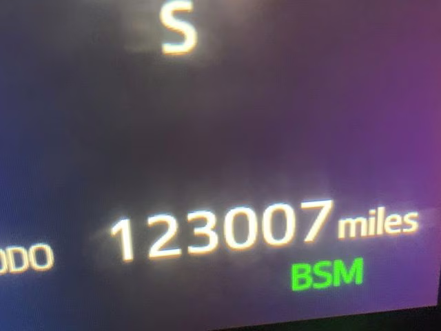 2018 Predawn Gray Mica Toyota Highlander SE AWD SUV