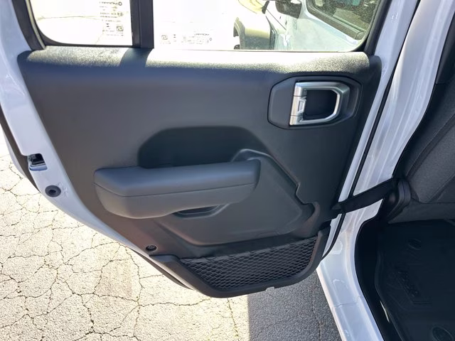 2026 Bright White Clearcoat Jeep Gladiator Sport 4X4 Truck