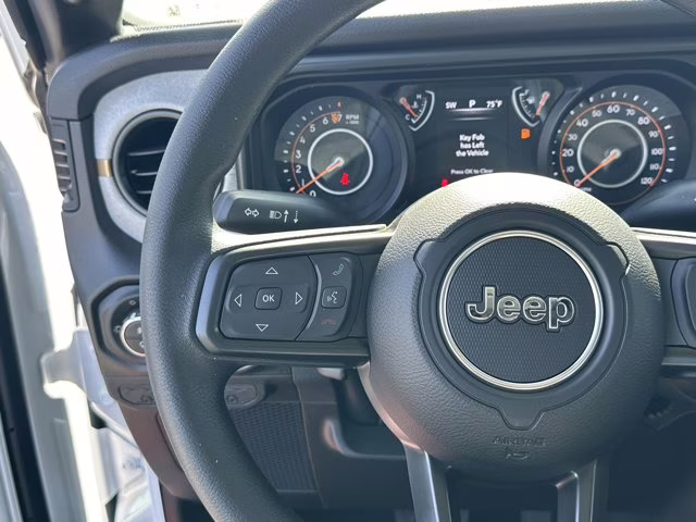 2026 Bright White Clearcoat Jeep Gladiator Sport 4X4 Truck