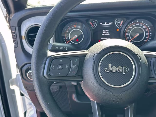 2026 Bright White Clearcoat Jeep Gladiator Sport 4X4 Truck