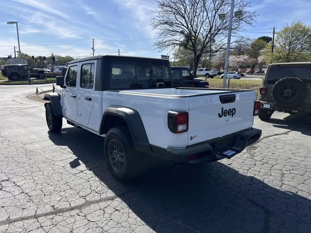 2026 Bright White Clearcoat Jeep Gladiator Sport 4X4 Truck