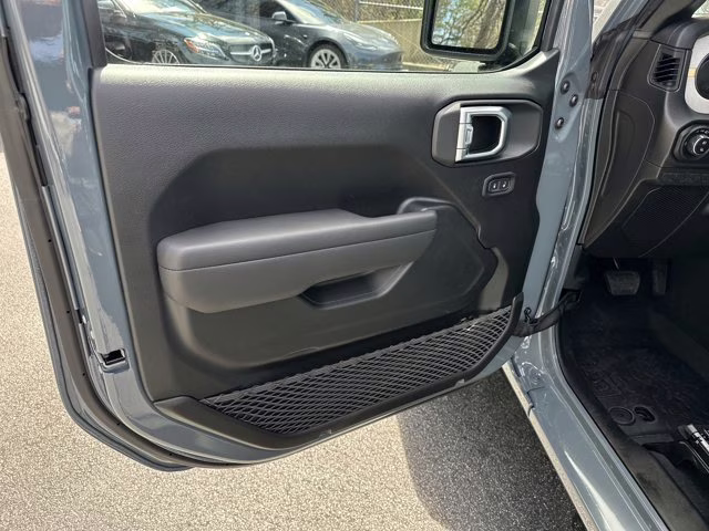 2026 Anvil Clearcoat Jeep Gladiator Sport 4X4 Truck