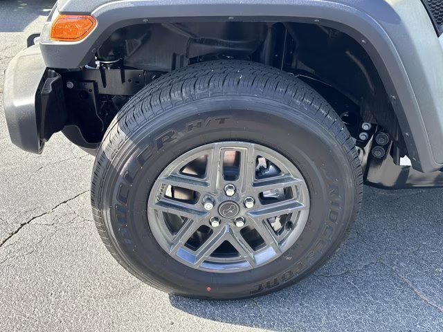 2026 Bright White Clearcoat Jeep Gladiator Sport 4X4 Truck