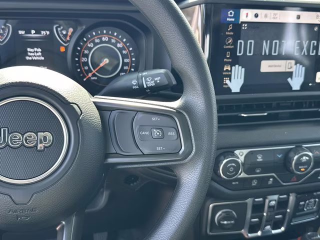 2026 Bright White Clearcoat Jeep Gladiator Sport 4X4 Truck