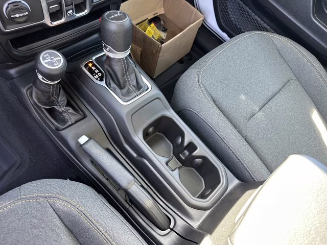 2026 Bright White Clearcoat Jeep Gladiator Sport 4X4 Truck