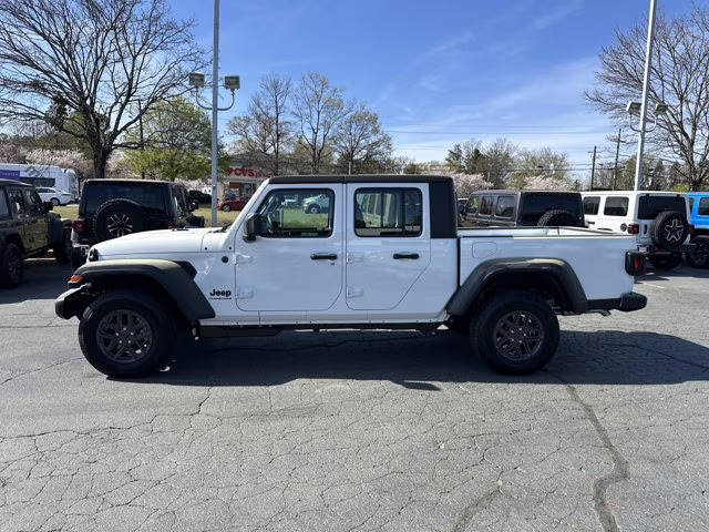 2026 Bright White Clearcoat Jeep Gladiator Sport 4X4 Truck