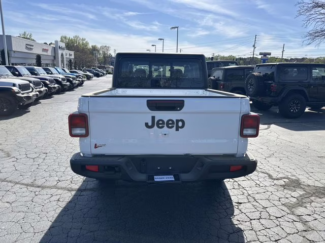 2026 Bright White Clearcoat Jeep Gladiator Sport 4X4 Truck