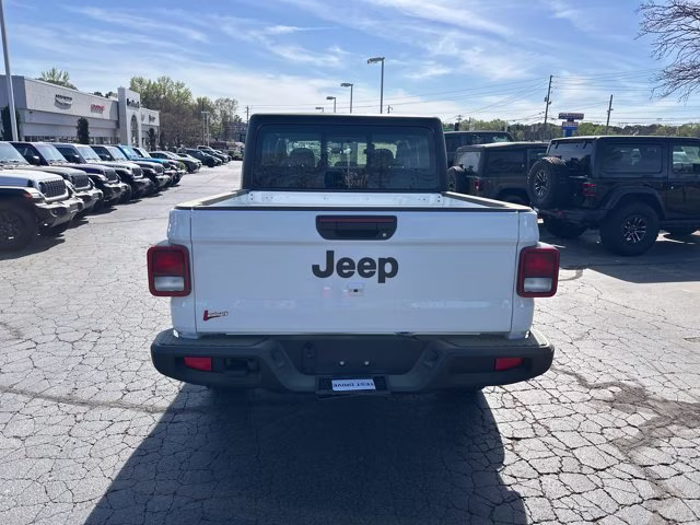 2026 Bright White Clearcoat Jeep Gladiator Sport 4X4 Truck