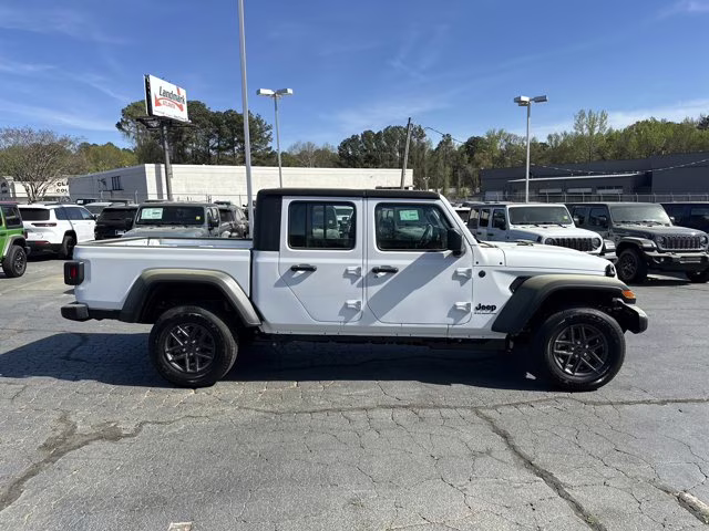 2026 Bright White Clearcoat Jeep Gladiator Sport 4X4 Truck