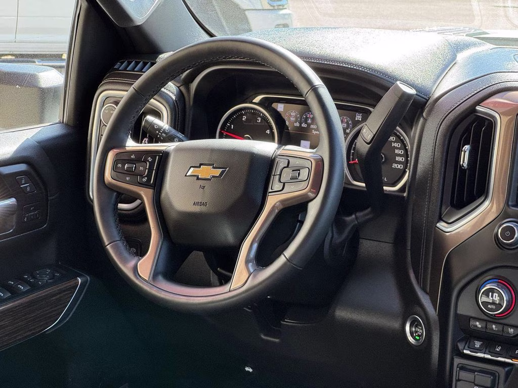 2023 Silver Ice Metallic Chevrolet Silverado 2500HD High Country 4X4 Truck