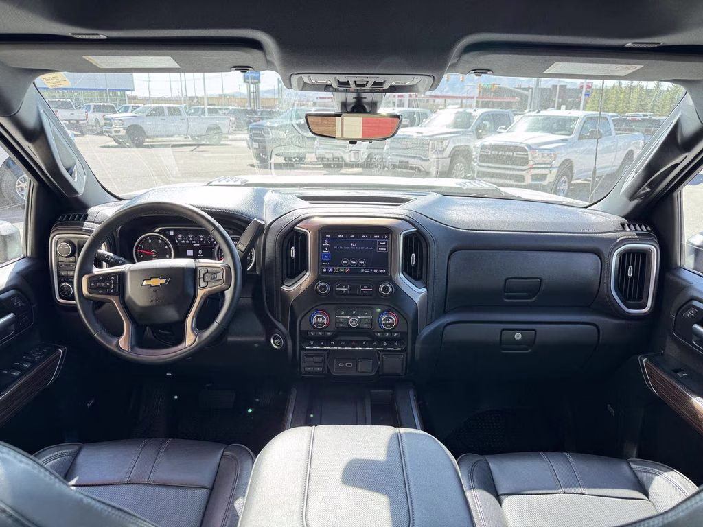 2023 Silver Ice Metallic Chevrolet Silverado 2500HD High Country 4X4 Truck
