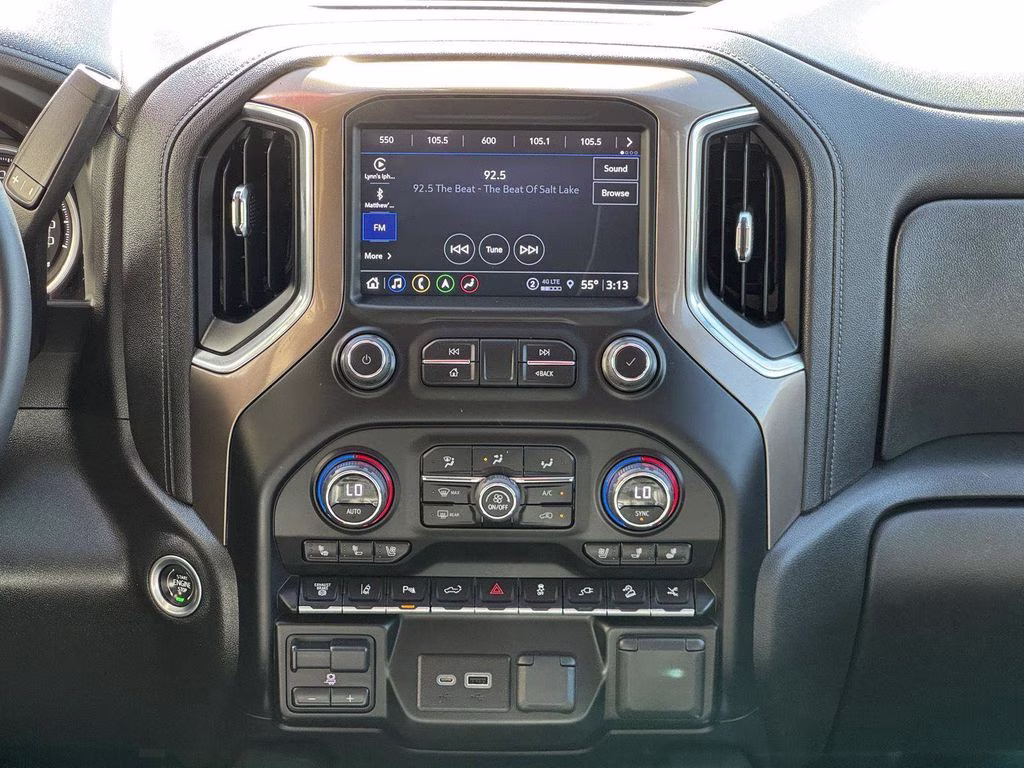 2023 Silver Ice Metallic Chevrolet Silverado 2500HD High Country 4X4 Truck
